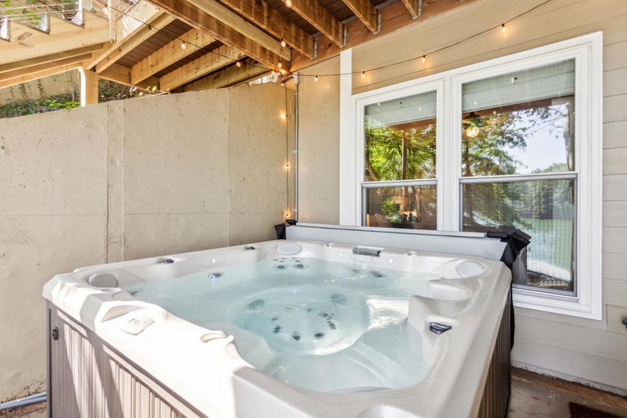 Lanier Landing - Private Dock Hot Tub Game Room Gainesville Luaran gambar